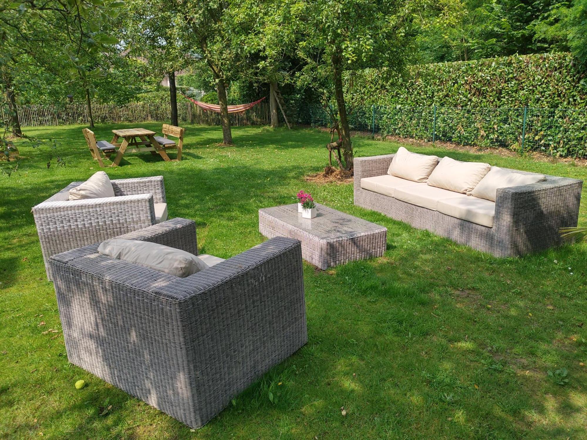 The Two Oaks - Private Garden For Guests Villa Hertsberge Екстериор снимка