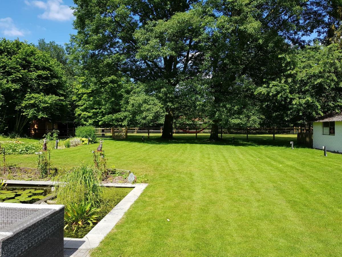 The Two Oaks - Private Garden For Guests Villa Hertsberge Екстериор снимка