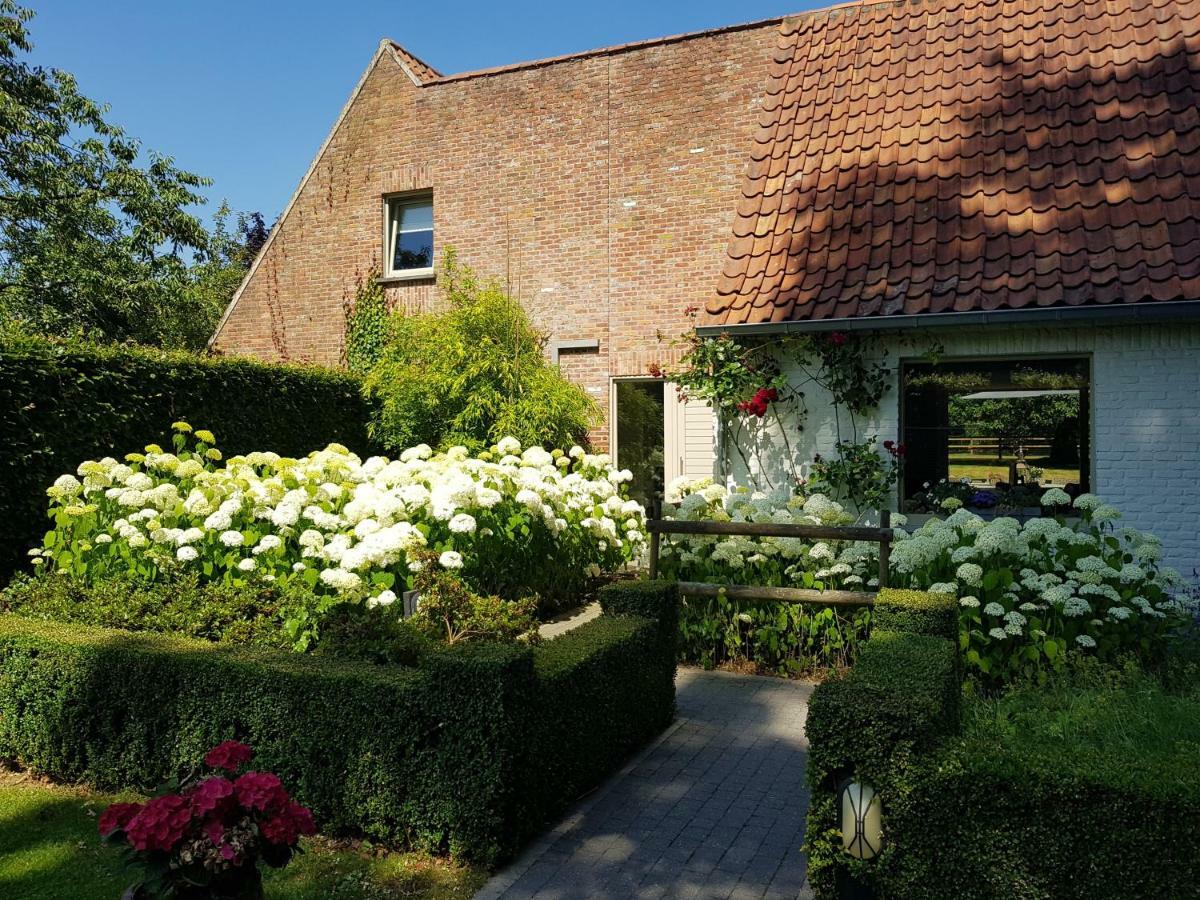 The Two Oaks - Private Garden For Guests Villa Hertsberge Екстериор снимка